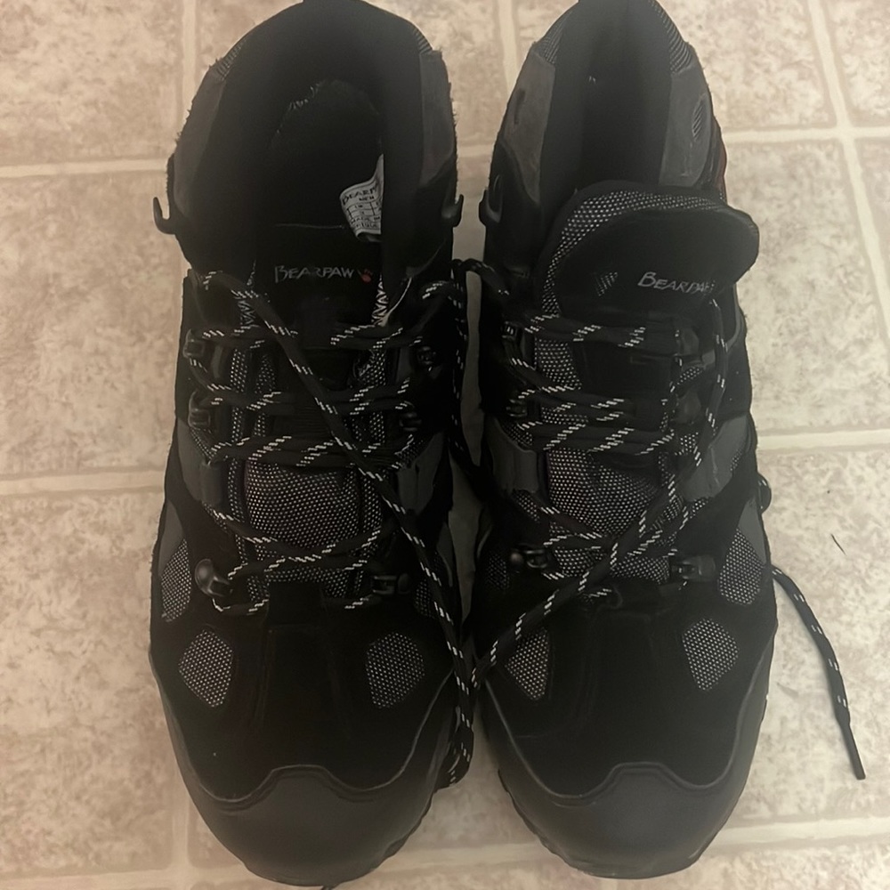 Bearpaw Men's Brock Black and Grey Hiking Boots